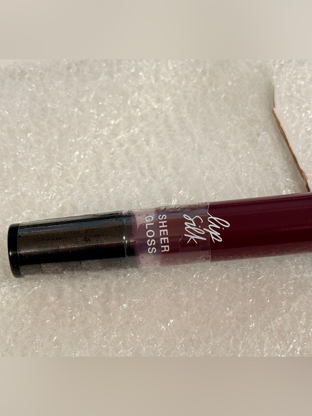 Victoria's Secret "Fearless" Lip Silk Sheer Gloss - Picture 3 of 4